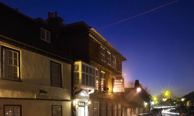 Staines Hotel | The Boleyn Hotel