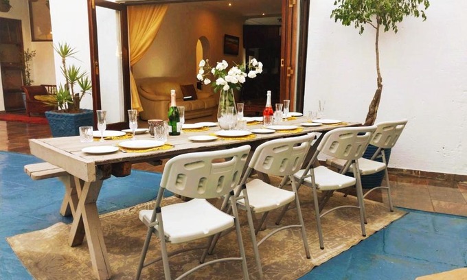 Pretoria Hotel | The Bowenite