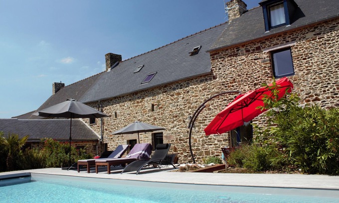 Roz-Landrieux House | The Breton Palace - Gîte de France 4 ears - 5 bedrooms - Private pool