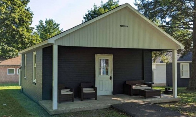 Milroy Cabin | The Bridal Suite - Hartman Center