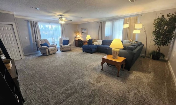 Murrells Inlet House | The Burgess Bungalow- Entire Home- less than a mile from the Marshwalk!