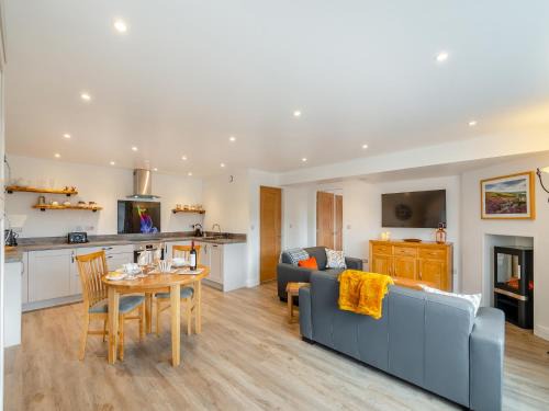 Lofthouse House | The Burrow