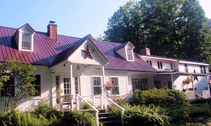 Intervale Bed & Breakfast | The Buttonwood Inn on Mt. Surprise