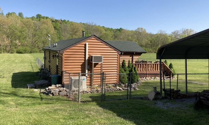 Chestnut Mound Cabin | The Cabin @ Potter's Grove
