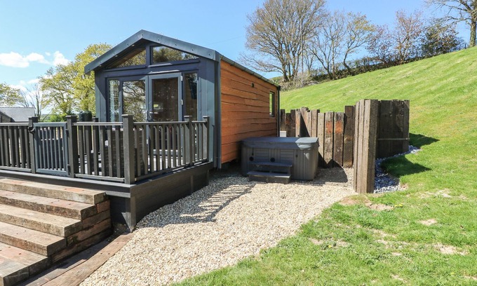 Llanybri Cottage | THE CABIN, romantic, character holiday cottage in St Clears