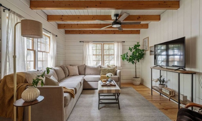 Colington Cabin | The Cabin - Unique OBX Stay, Huge Yard!