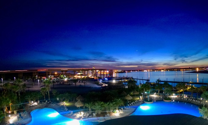 Orange Beach East Condo | The calendar is ready for 2026. Come see us! Gorgeous Sunsets! 🏖️🏖️.