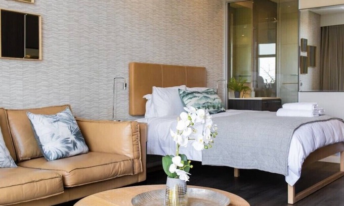 Menlyn Apartment | The Capital Trilogy