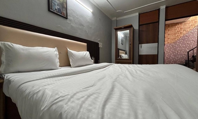 Delhi House | The Capstone