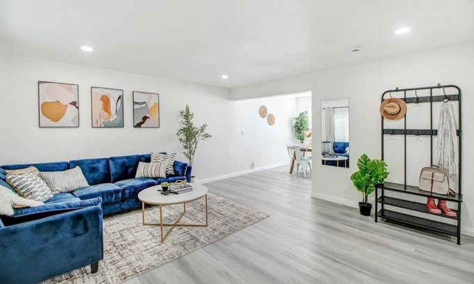 Rosemead Apartment | The Captivating Corner