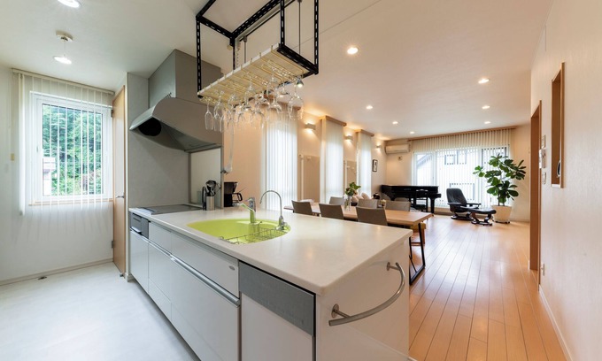 Minami House | THE CASA AZUCENA