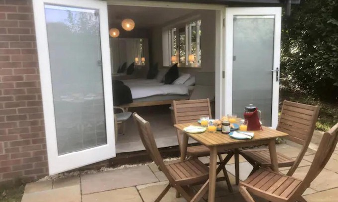 Andover House | The Chalet, Lime Tree Cottage Andover
