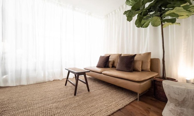 Barbican Apartment | The Chamberlin, Farringdon, by the Design Traveller