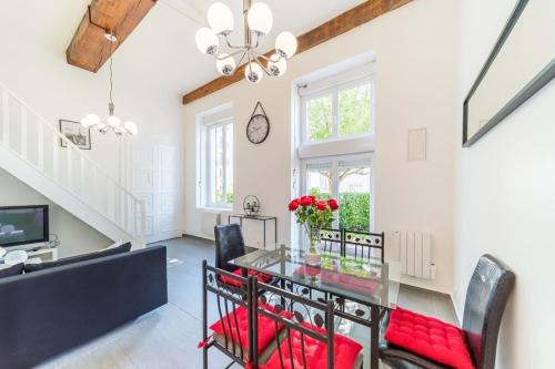 Saulaie - Claveliere Apartment | The charming Fleury 2 bedrooms Oullins