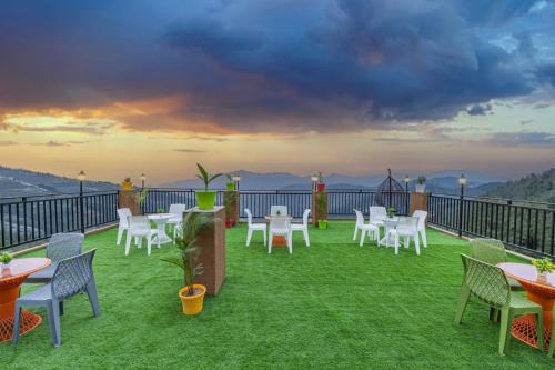 Fagu Hotel | The Charvi Retreat Kufri I Vacations I Conference I MICE I Family Events I Open Air Terrace I Sky Bonfire I Wooden Rooms With Pvt Balconies I Kufri by Exotic Stays