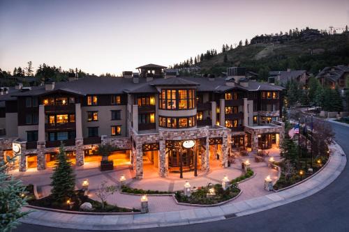 Deer Valley Hotel | The Chateaux Deer Valley