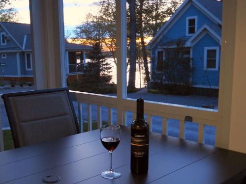 Cherry Valley House | The Chickadee - 21 Farm View