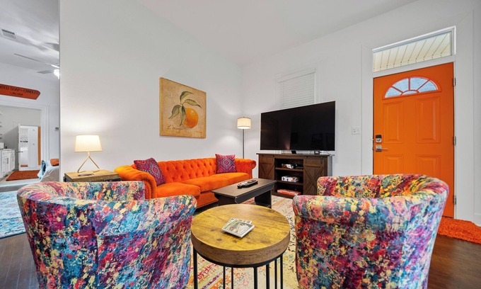 Hot Springs Cottage | The Clementine - Walk to Restaurants, Shops, Bars in Historic Downtown!