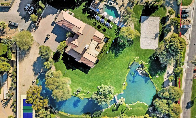 Desert Aire House | The Coachella Estate: 🎾Pickleball🔥Sauna🏖️Beach🏐V’Ball ⛳Putt 🥏Disc Golf +