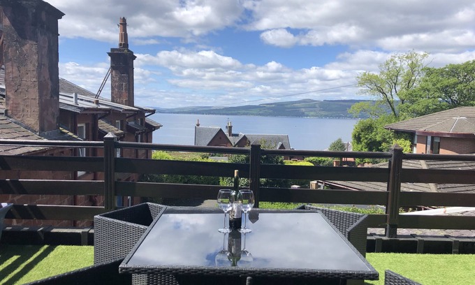 Skelmorlie Villa | The Coachhouse by the River Clyde