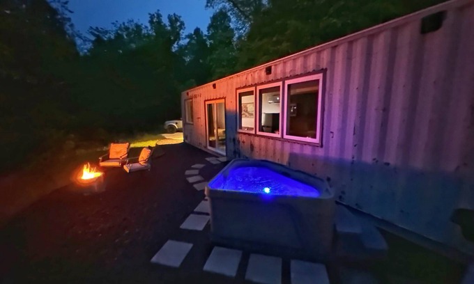 Stanton Cabin | The Container Den - Shipping Container Cabin with Hot Tub - WiFi - Great View!