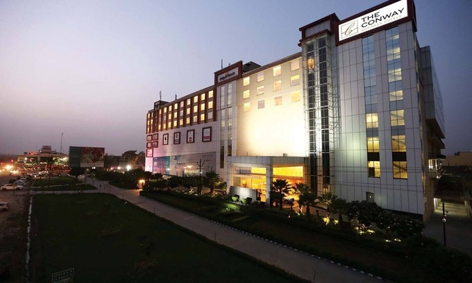 Meerut Hotel | The Conway