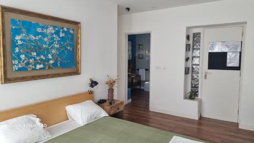 Olivais House | The Coolest Place near the airport!