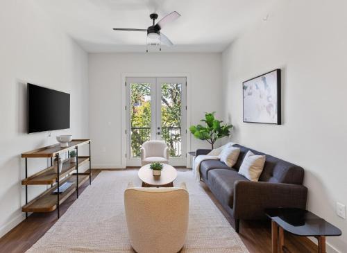 Fort Worth Apartment | The Corbin 1202 - Magnolia Street Charm