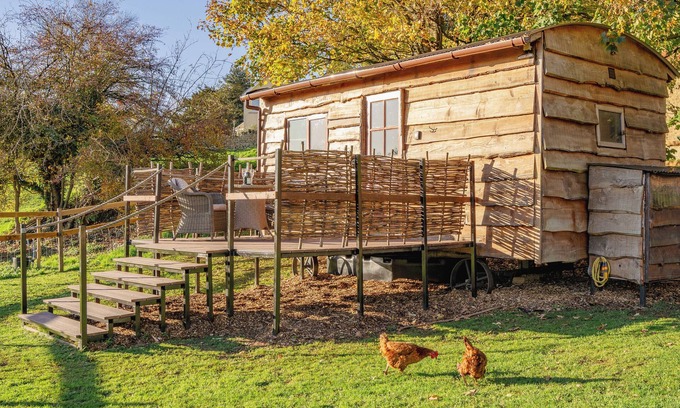 Malmesbury Cabin | The Cosy Goose - Shepherds Hut