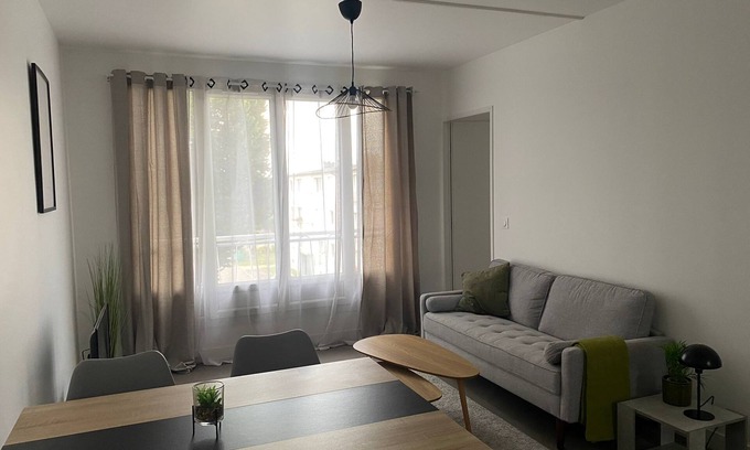 Evreux Apartment | The cosy nest 500m from the station