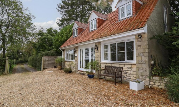 Bath House | The Cottage At Barrow Mead