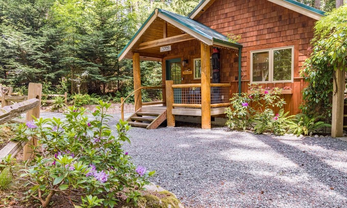 Langley Cabin | The Cottage at Herons Roost