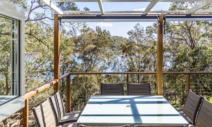 Pretty Beach House | The Cottage at Pretty Beach by HolidayCo.
