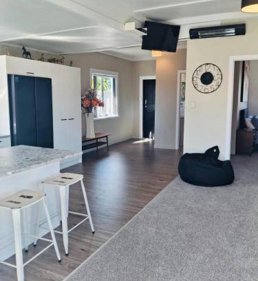 Whitianga House | The cottage coghill
