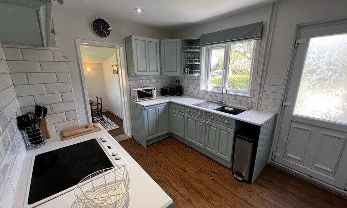 Ningwood House | The Cottage, Shalfleet House , The Isle of Wight.