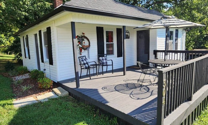 Burkesville House | The Cottage