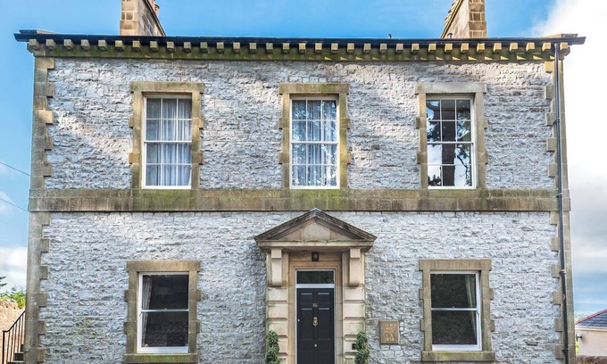 Ingleton House | THE COURT, character holiday cottage, with a garden in Ingleton