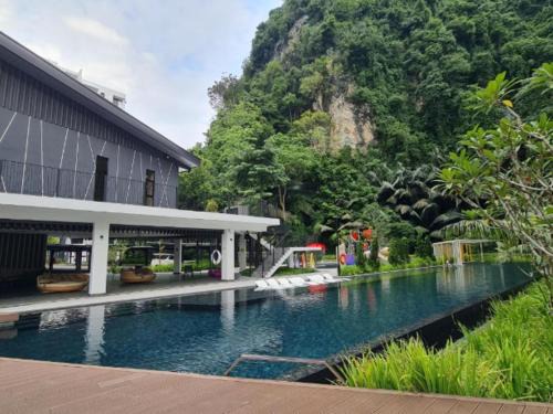Hulu Kinta Apartment | The Cove 4-7 pax