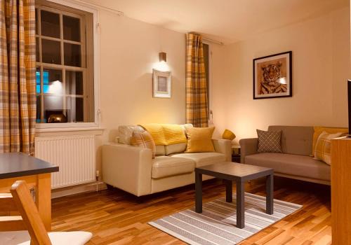 Old Town Apartment | The Cowgatehead Residence