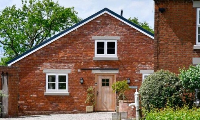 Loppington Bed & Breakfast | The Cowhous at Abbey Green Farm