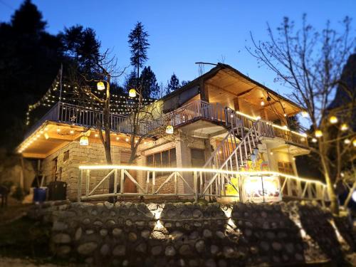 Banjar House | The Cozy Monks - Tirthan Valley