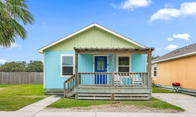 Rockport Cottage | The Cozy Pelican Cottage