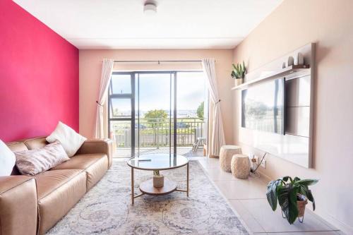 Bloubergstrand Apartment | The Cozy Retreat, 2-bedroom Apartment in Parklands, Cape Town