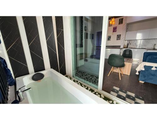 Noida Apartment | The Cozy Stay Entire 1BHK Apartment Sec 168 Golden Palms