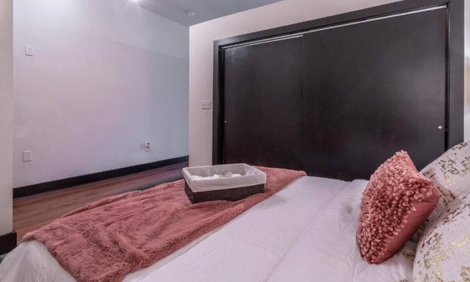 Lindridge-Martin Manor Apartment | The Creators Creative Space