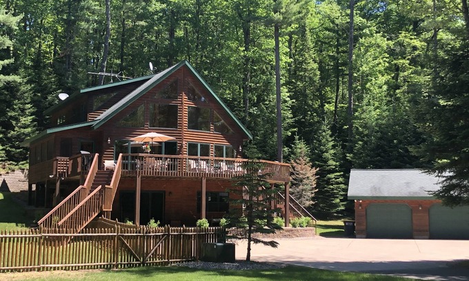 St Germain House | The Crooked Pine