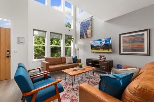 Old Town North House | The Cycle Haus Rooftop Deck with Hot Tub and Views