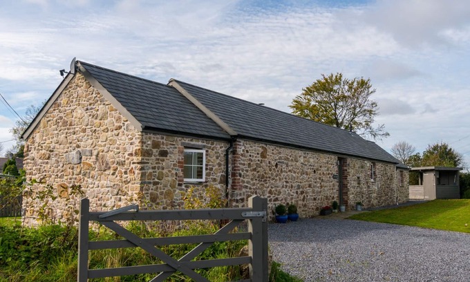 Narberth Cottage | The Dairy - Luxury Cottage with Hot Tub and Views