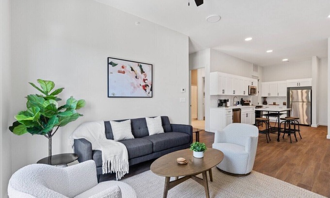 Fort Worth Apartment | The Dartmouth at Corbin: 1-Bedroom Modern Classic