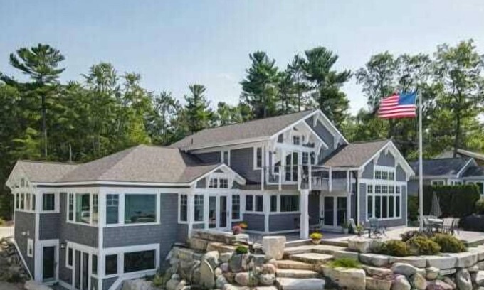 Acme House | The Deepwater Point Lake House